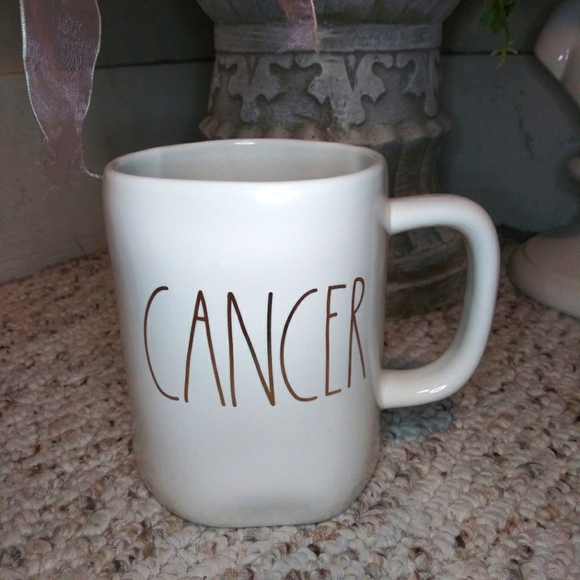 Rae Dunn Cancer Zodiac Sign Large Iviry & Gold Coffee Mug - Picture 1 of 6